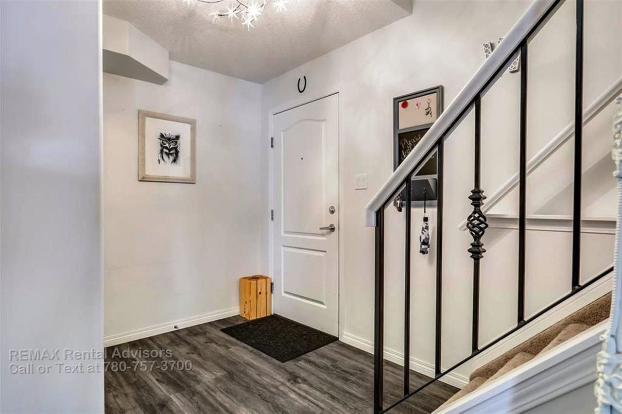 111 Edwards Dr Sw - Photo 3 of 20