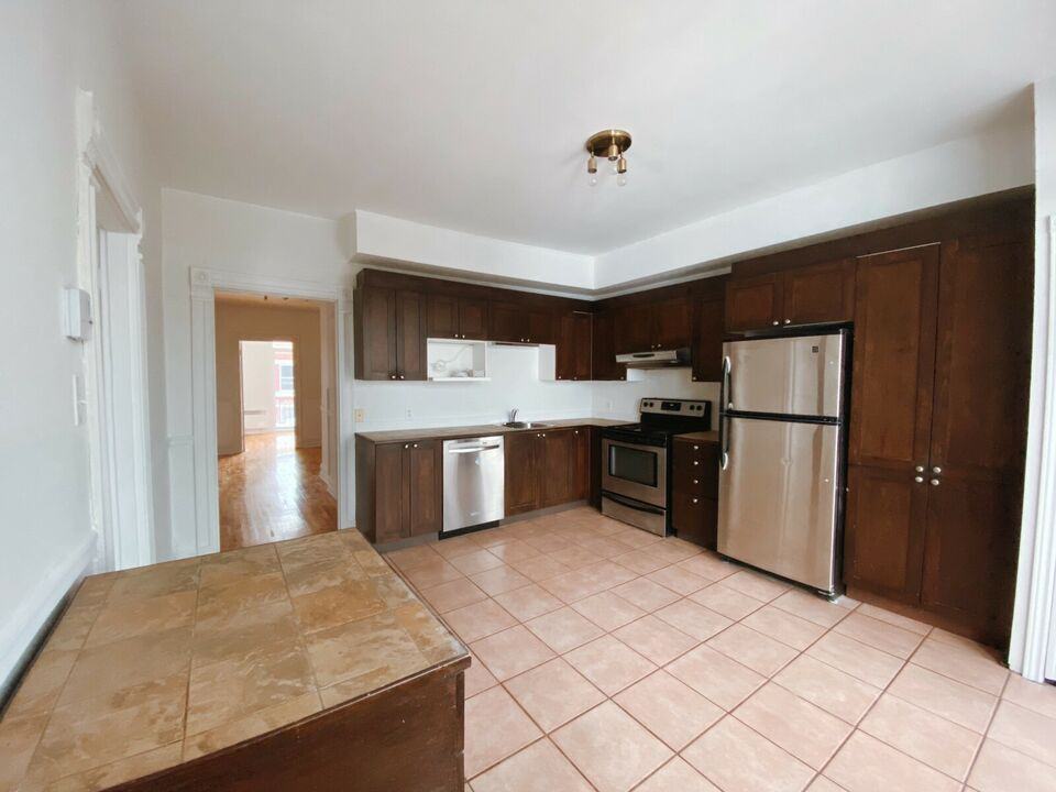 4398 Rue De Bordeaux - Photo 3 of 5