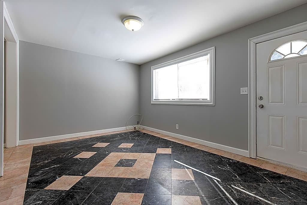 684 Cameron Ave - Photo 3 of 15
