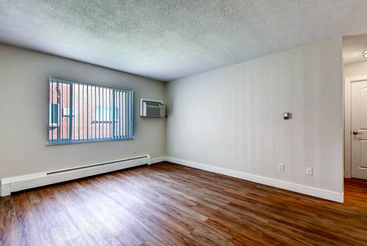 Off Broadway Flats - Photo 5 of 16