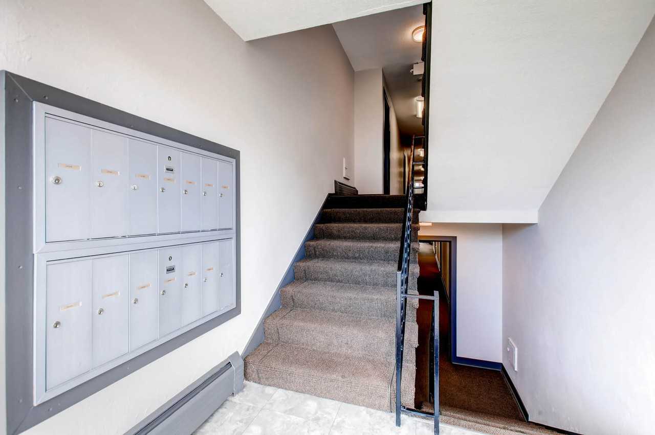 Off Broadway Flats - Photo 3 of 16