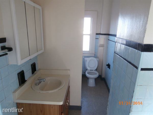 210 Dewey Ave - Photo 2 of 7