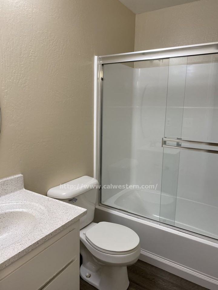 5774 Preston Dr - Photo 2 of 6