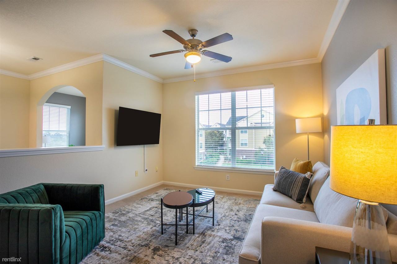Landing Furnished Apartment Hawthorne at the Greene - Photo 2 of 50