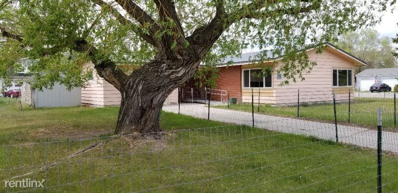 315 N Oak St - Photo 2 of 28