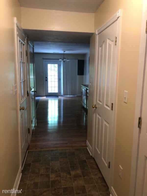 484 Ponderosa Dr - Photo 2 of 15