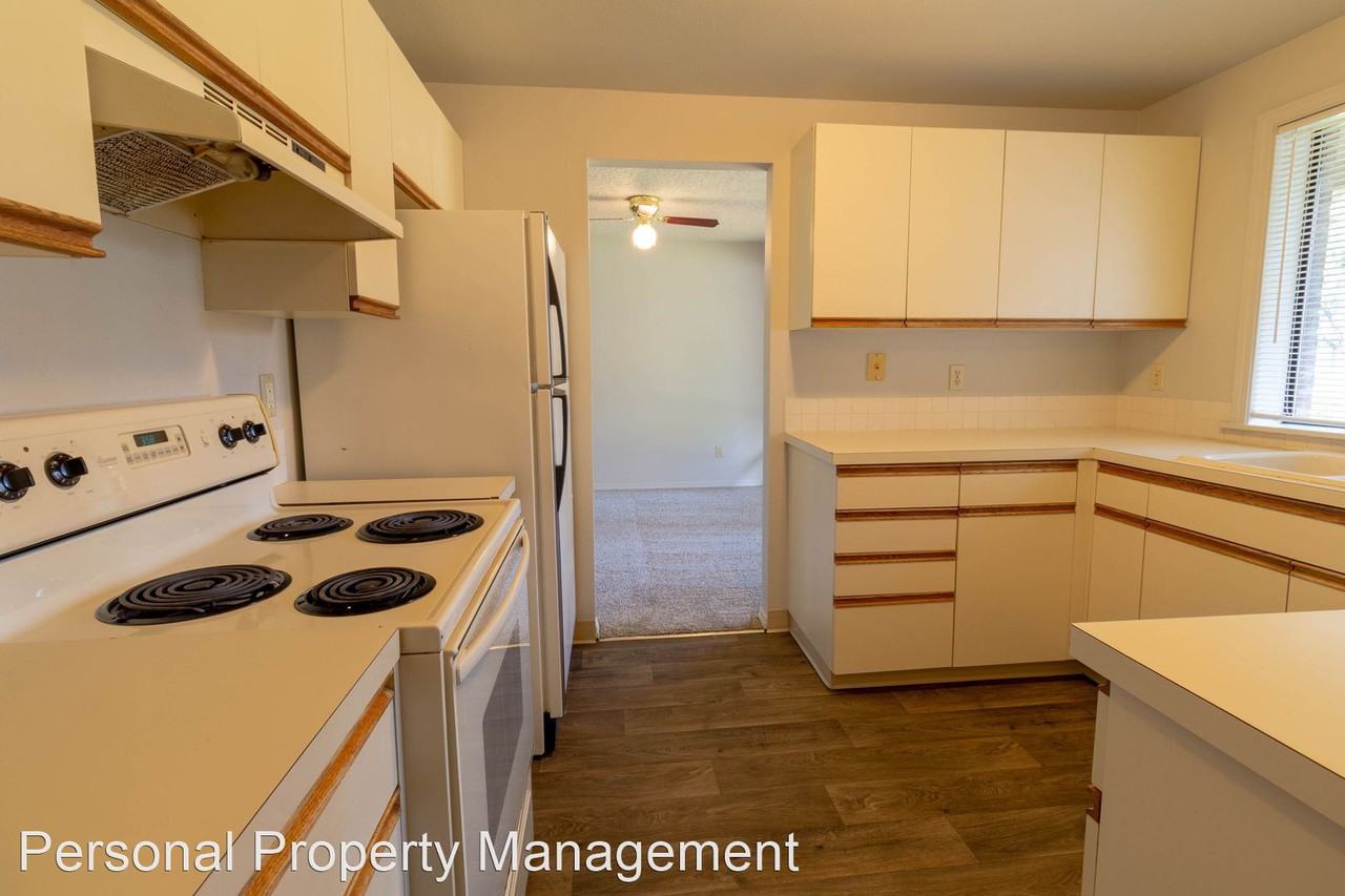 2504 Ne 148th Ct - Photo 3 of 17