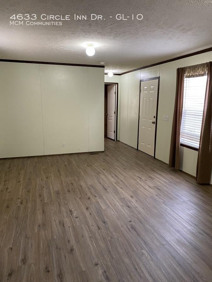 4633 Circle Inn Dr - Photo 3 of 6