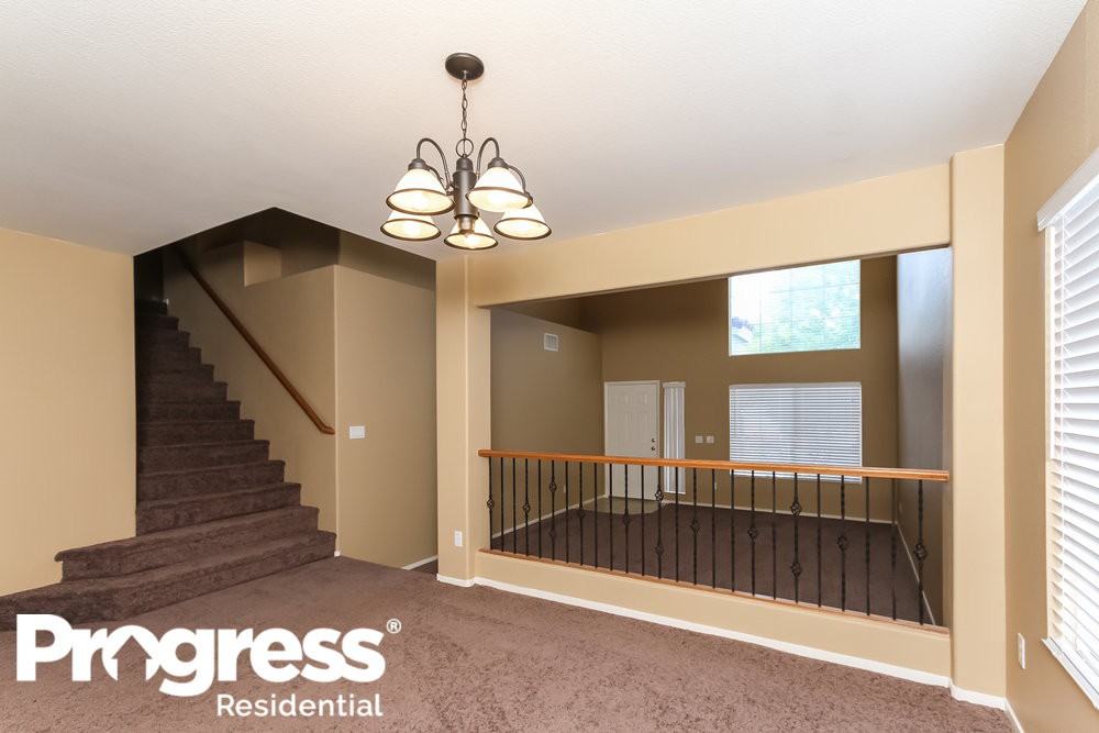 5136 Marsh Butte St - Photo 2 of 15