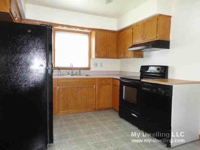 1563 W Iona Terrace - Photo 3 of 16