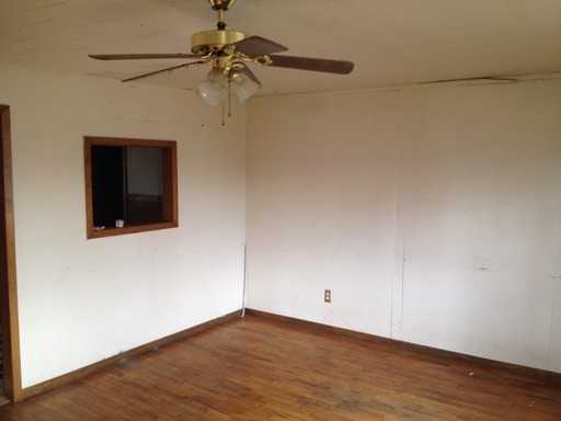 205 E Midland St - Photo 2 of 10