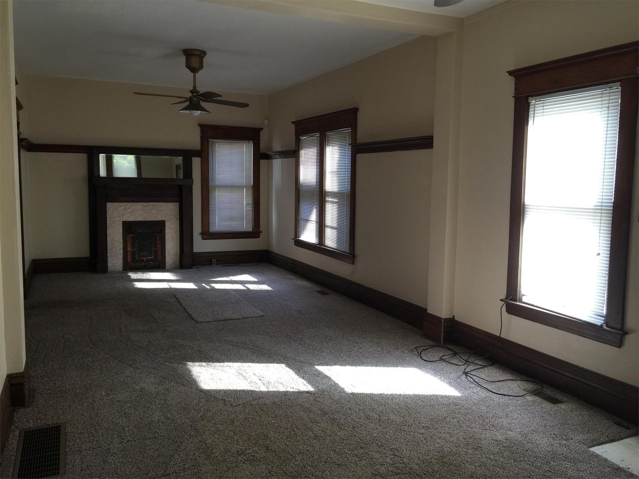1222 9th St #1 - Photo 4 of 15