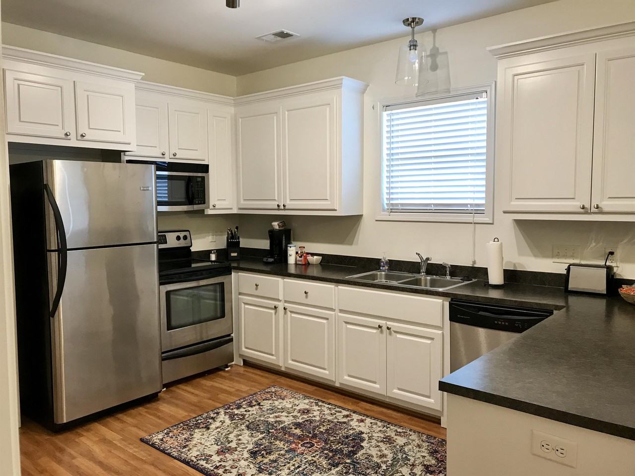 922 Woodlawn Avenue #1 - Photo 7 of 41