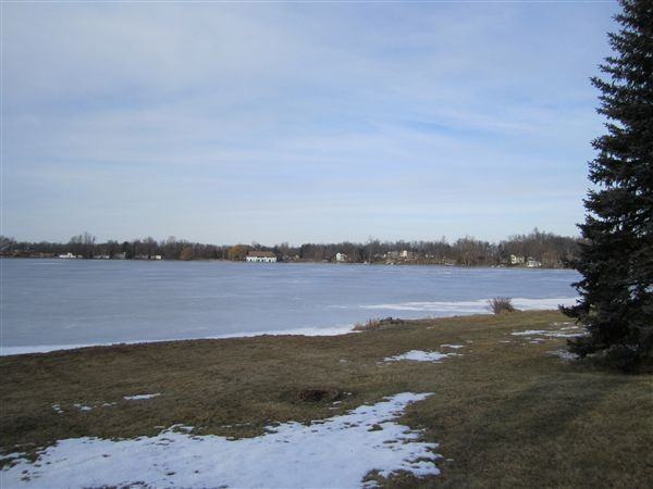 5935 Twin Oaks Dr - Photo 2 of 12