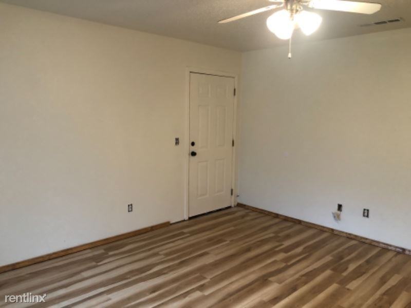 1953 S 11th Pl - Photo 3 of 19