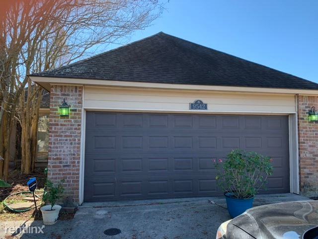 9542 Summer Pointe Ave - Photo 3 of 14