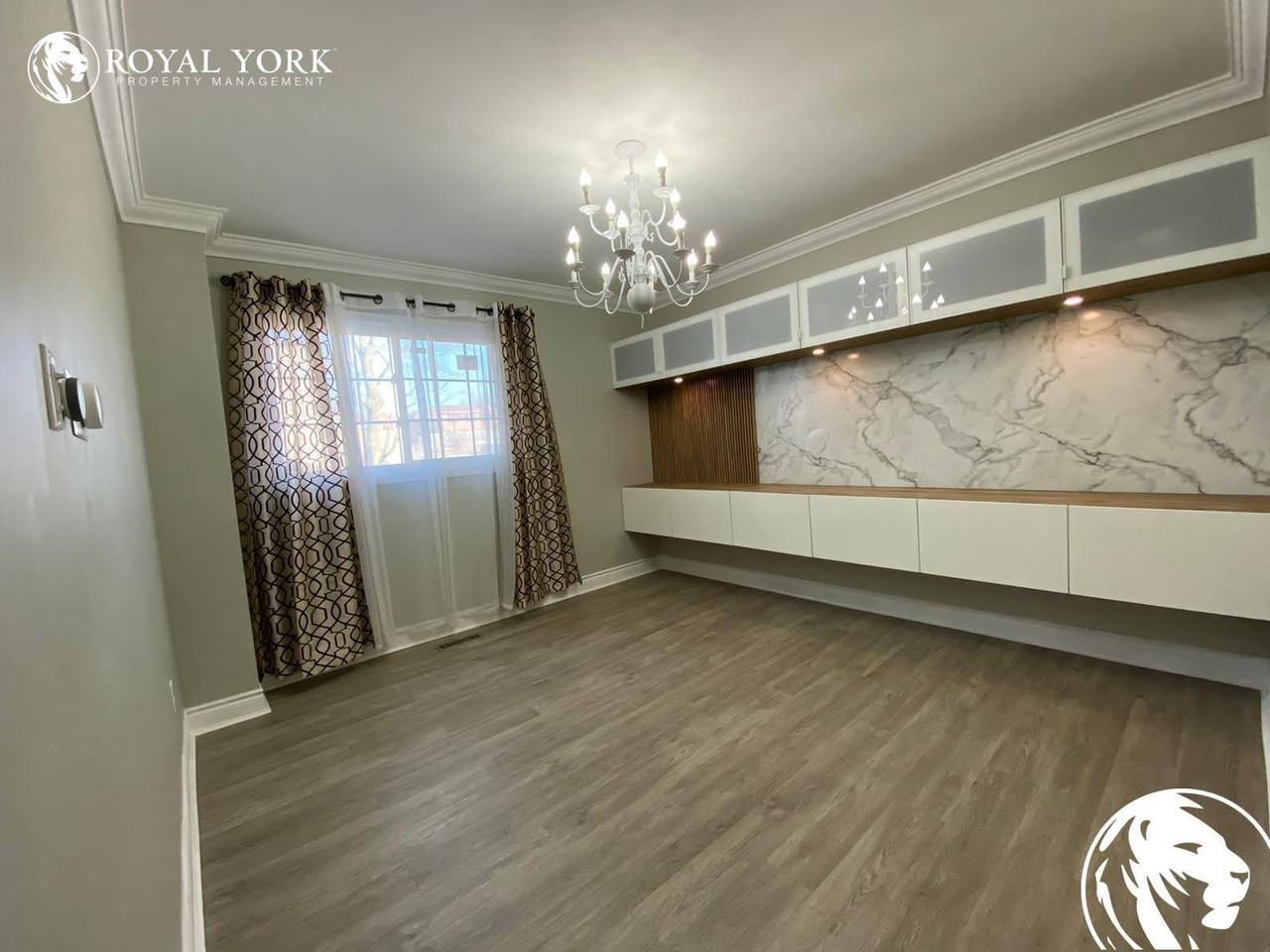 702 Abingdon Crt #1 - Photo 3 of 29