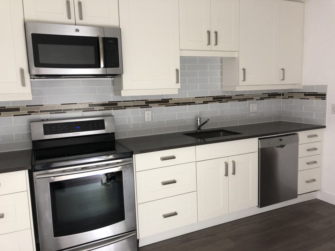 924 Adelaide St W - Photo 2 of 20