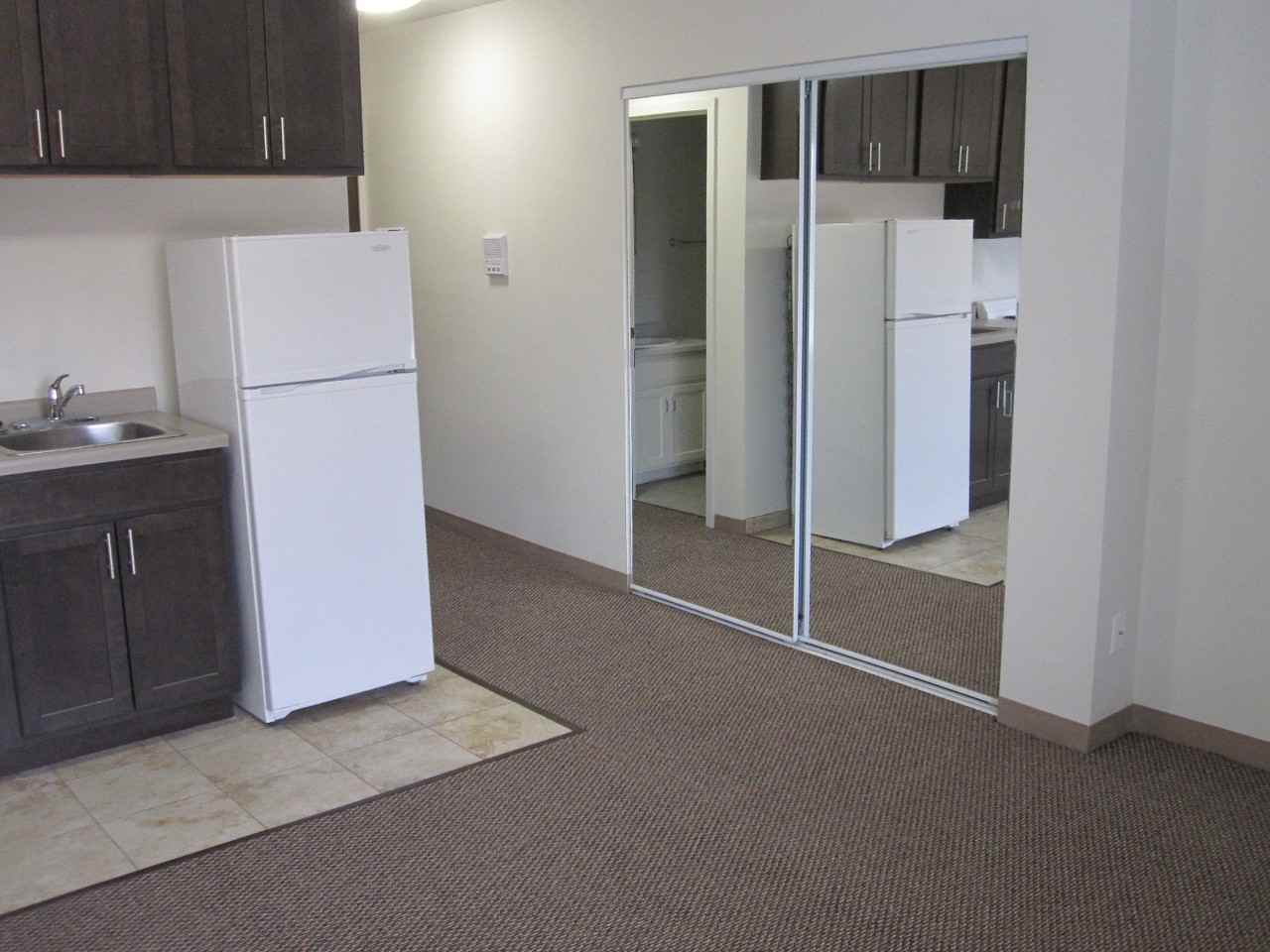 526 W. Wilson Street - Photo 3 of 7