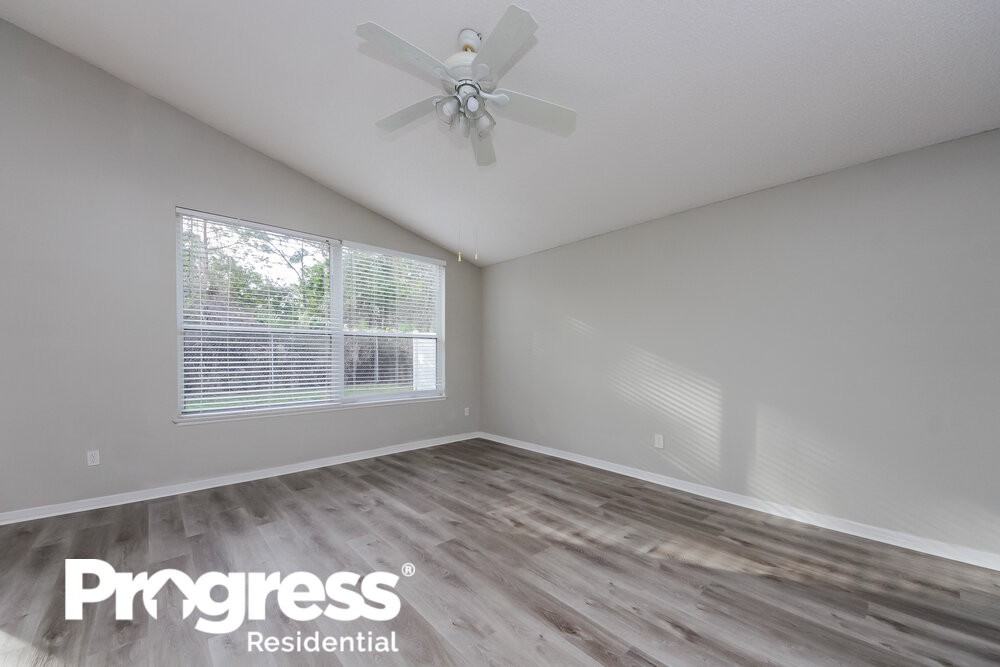 4228 Forest Island Dr - Photo 3 of 17