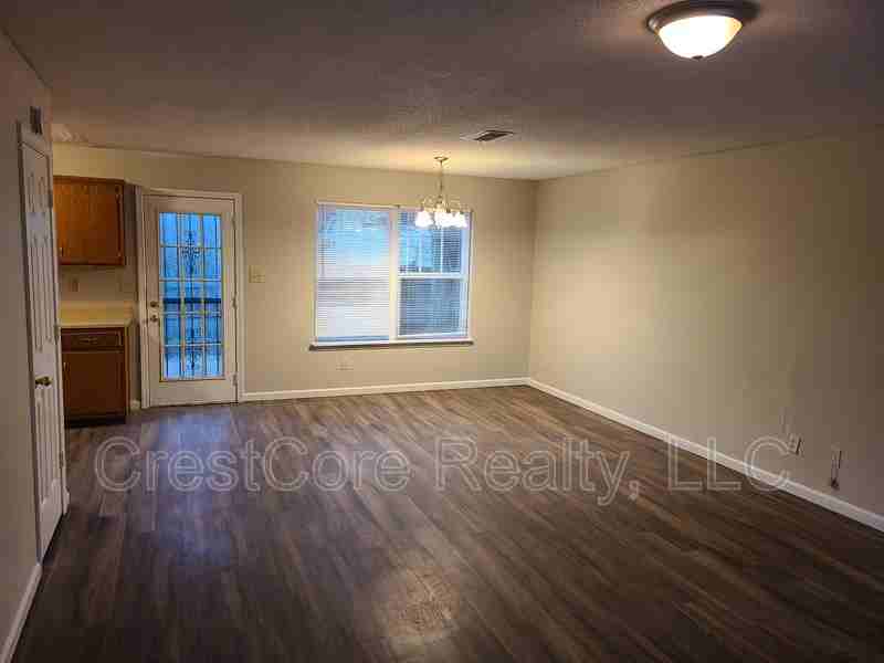 3946 Chelsea Hill Dr - Photo 2 of 9