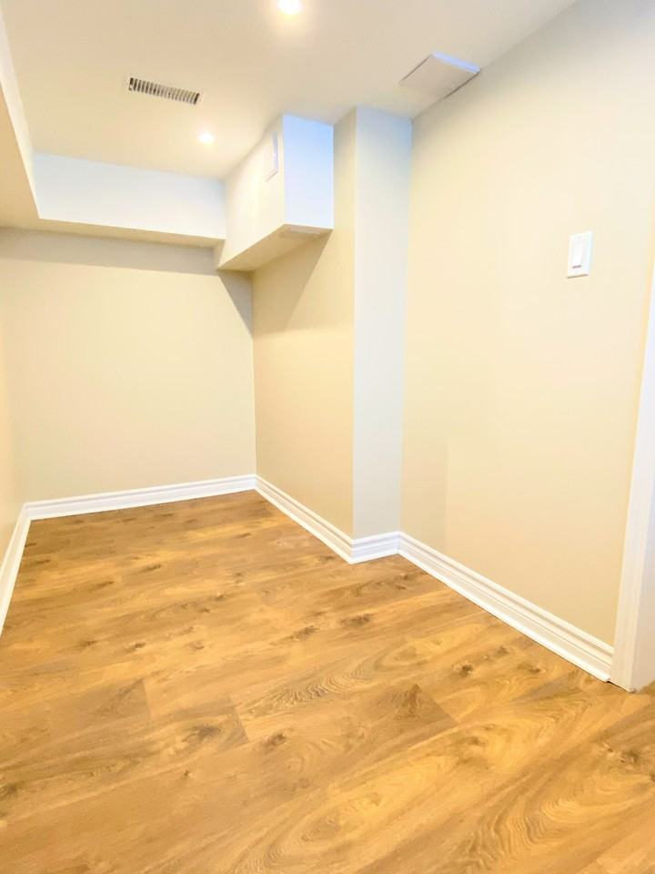 15 Rutherford Avenue - Photo 4 of 10