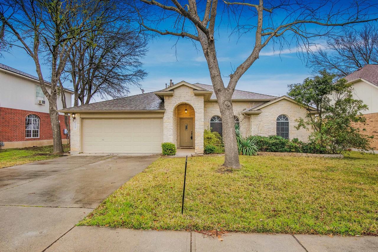 1329 Solitaire #1 - Photo 2 of 26