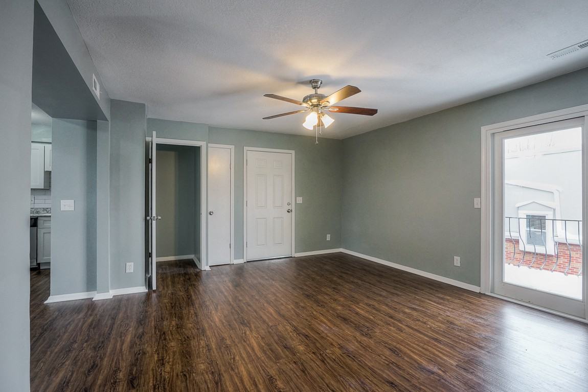 4115 Warwick Blvd #4115-5 - Photo 5 of 30