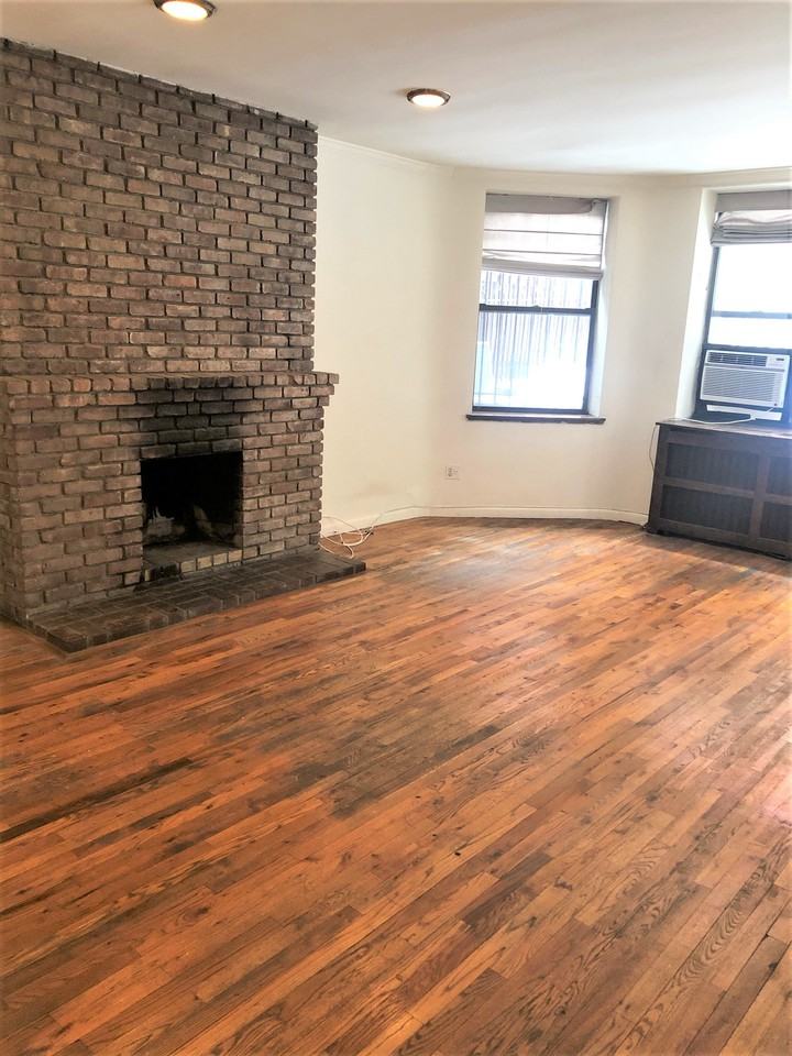 Riverside Dr & W 74th St #QB4