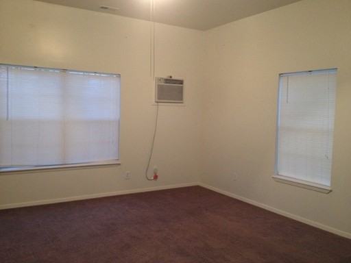 129 East St - Photo 3 of 9