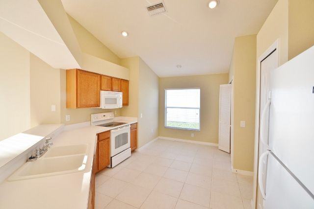 7644 Jeno St - Photo 3 of 7