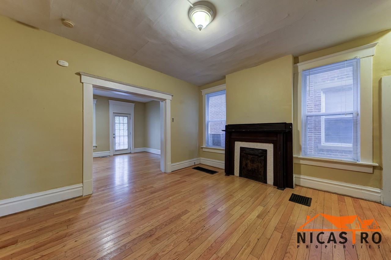 136 E 11th Ave - Photo 4 of 50