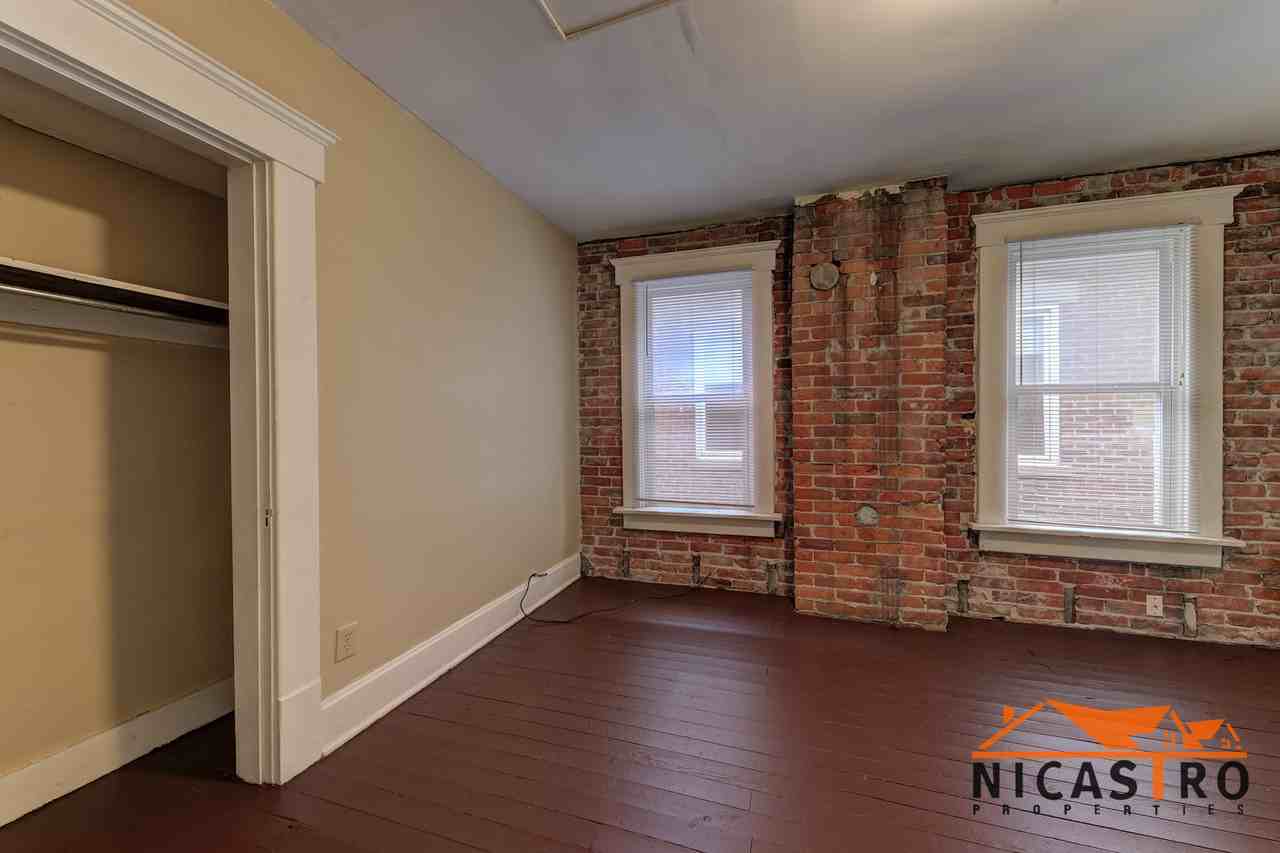 136 E 11th Ave - Photo 7 of 50