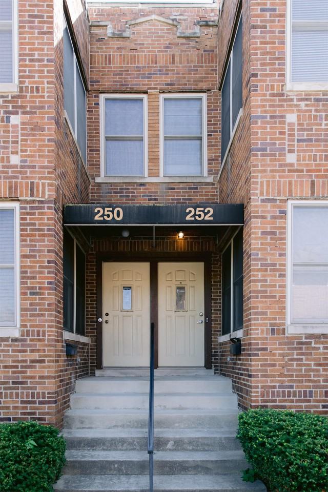 252 S Washington Ave - Photo 3 of 50