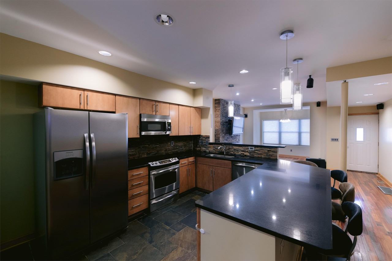252 S Washington Ave - Photo 6 of 50