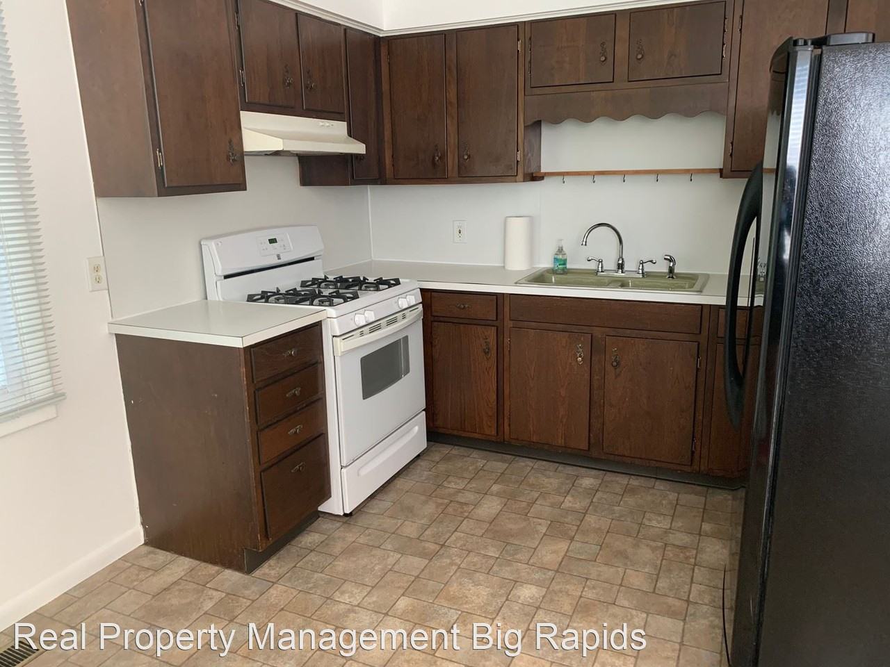 13555 Seneca Pkwy #A - Photo 3 of 8