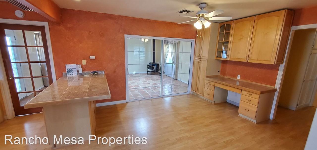 4513 Kamloop Ave - Photo 3 of 19