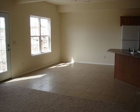 1101 N Missouri Dr - Photo 3 of 4