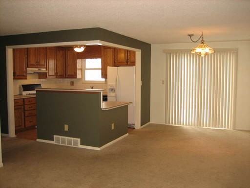 5075 Ellis St - Photo 2 of 9