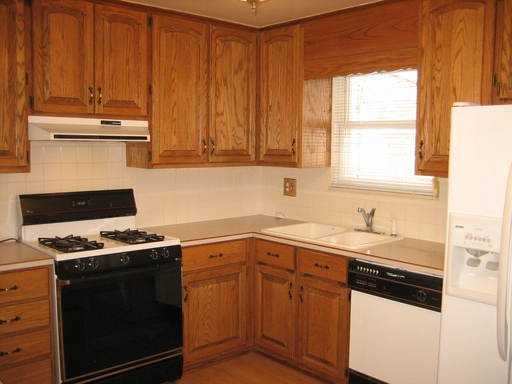 5075 Ellis St - Photo 3 of 9