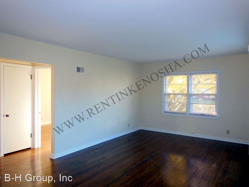 2128 28th St - Photo 3 of 13