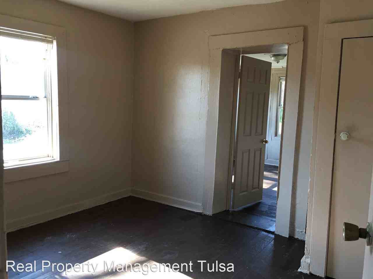 2518 N Owasso Ave - Photo 2 of 10