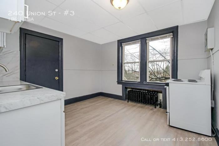 240 Union St - Photo 2 of 9