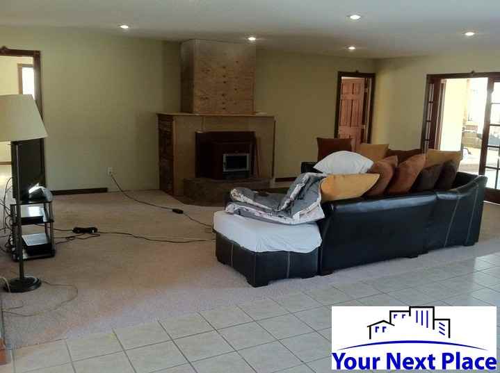 10260 Raven Loop - Photo 3 of 17