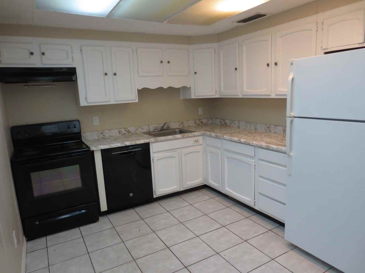4720 W Leila Ave - Photo 2 of 9