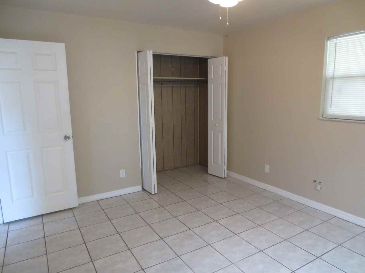 4720 W Leila Ave - Photo 6 of 9