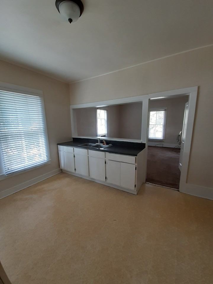 909 Lilly - Photo 4 of 12
