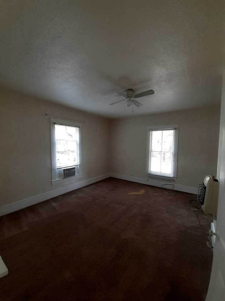 909 Lilly - Photo 5 of 12