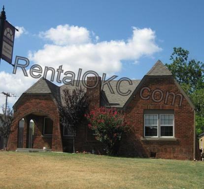 2849 NW 22nd St - Photo 2 of 13