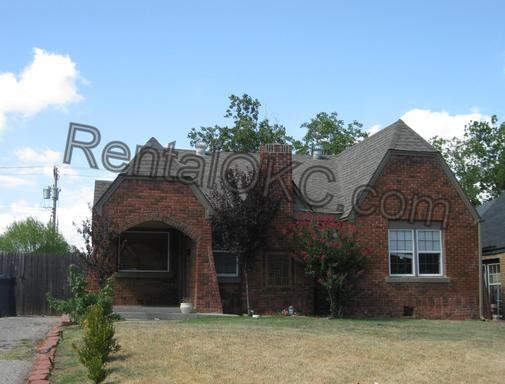 2849 NW 22nd St - Photo 3 of 13